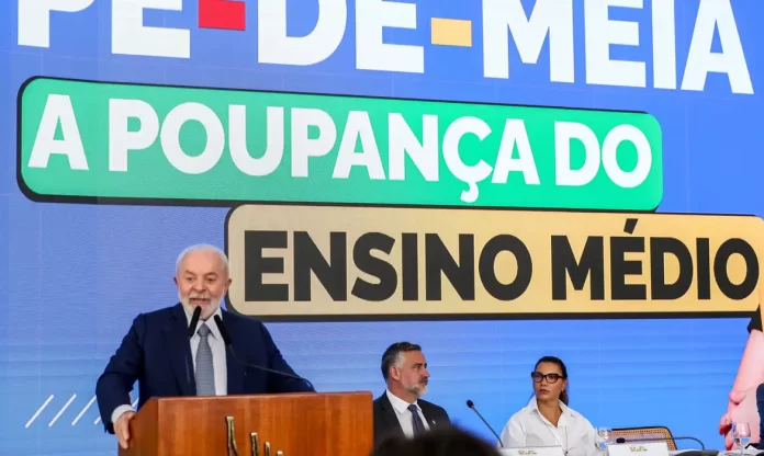 Presidente Lula durante apresentação do programa