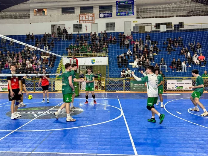Chapecó se destaca nos Joguinhos Abertos de Santa Catarina com vitórias no futsal, vôlei e tênis de mesa