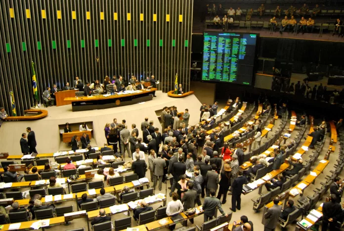 Câmara dos Deputados aprova projeto que cria Auxílio Vítima para pessoas afetadas por crimes violentos