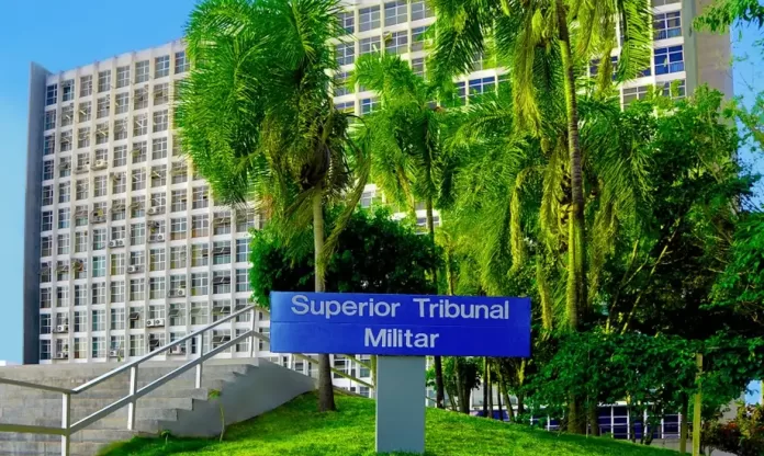 Suboficial da Marinha condenado por assédio sexual contra cabo trans no Rio