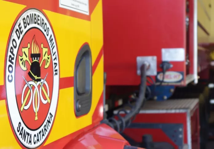 Acidente carro e moto Chapecó