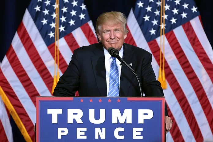 Donald Trump afirmou que Zelensky pode encerrar a guerra na Ucrânia se aceitar abrir mão da Crimeia e desistir de entrar na Otan