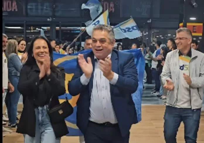 João Rodrigues se licencia da prefeitura de Chapecó