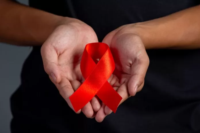 Brasil registra queda de 13% nas mortes por aids e alcança marca histórica