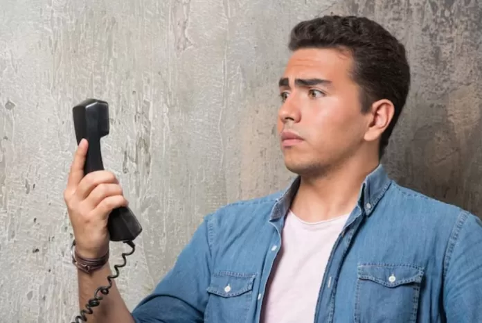 golpe do telefonemudo