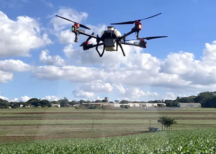 Embrapa lança guia sobre tecnologia de aplicação de pesticidas no Show Rural Coopavel