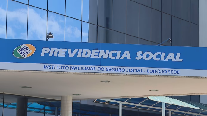 Calendário do INSS mostra datas de pagamento de aposentadorias e benefícios em agosto