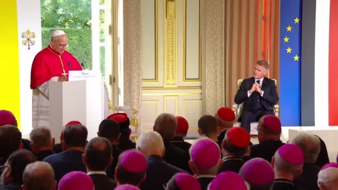 Papa Leão XIV discursa sobre IA, guerra e armas nucleares durante visita à França