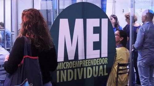 Microempreendedor consulta opções de renegociação de dívidas MEI no portal da PGFN