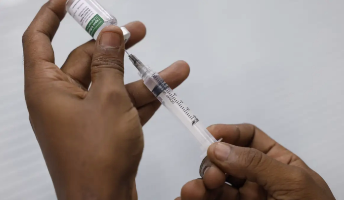 Médica fala sobre vacinação cardiovascular e proteção do coração em consulta